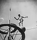 Artiste de cirque à Rome, vers 1890-1899.