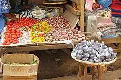 Tomates, ail, piments, gingembre, oignons...