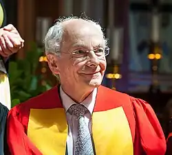 Description de cette image, également commentée ci-après