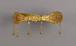 Diadème en or. Égypte ptolémaïque, IIIe&nbsp;– IIe&nbsp;siècle av. J.-C. Getty Museum.