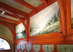 Peintures murales du hall d'entrée.