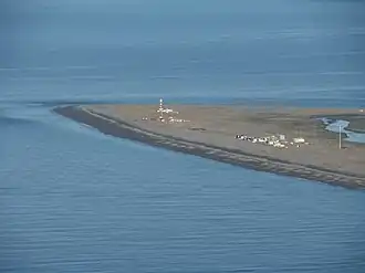 Vue aérienne de la pointe Dungeness et de son phare.