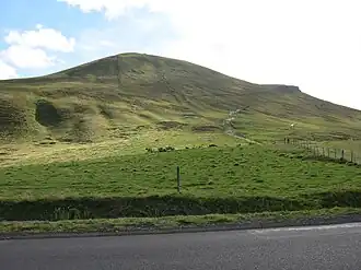 Le puy de la Tache, à proximité du col.