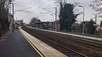 Les voies en direction de Paris, après rénovation des quais.