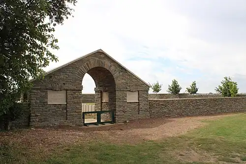 Le Quarry Wood Cemetery.