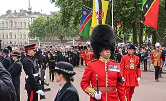 Membres du personnel de la maison royale.