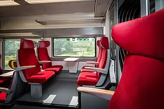 Intérieur 2nd classe d'un B 83500.