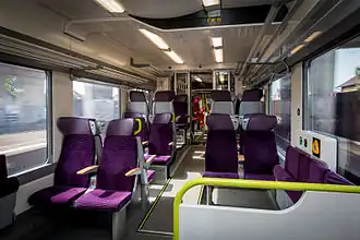 Intérieur 2nd classe d'un B 83500.