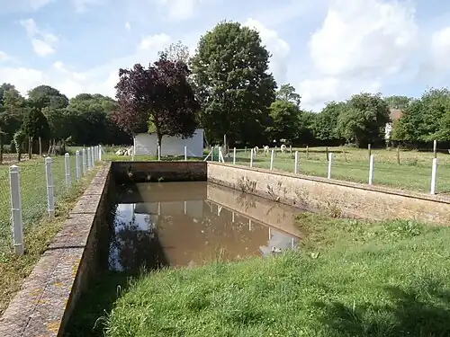Mare, rue de la Mairie.