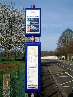 Poteau d'arrêt de Keolis CIF à l'arrêt Ruelle du Puits à Puiseux-en-France.