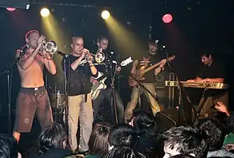 Description de cette image, également commentée ci-après