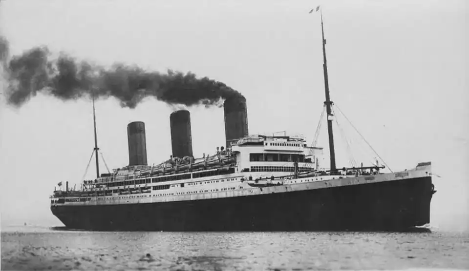 Le RMS Majestic (ex-Bismarck) photographié vers 1922.