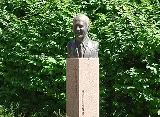 Buste de Lennart Hyland.