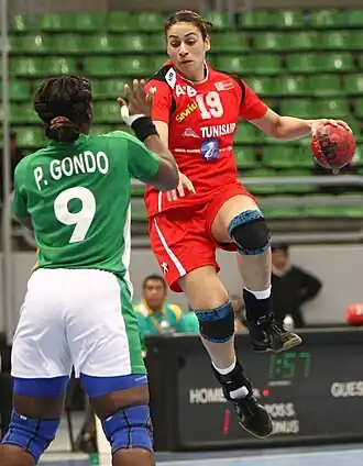 Rafika Marzouk durant le championnat d'Afrique féminin de handball 2010.