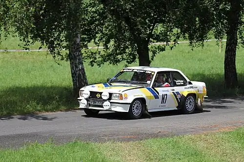 Ascona 400 de 1980 au rallye Historique de Bohème.