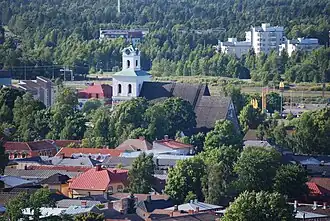 L'Église de la Sainte-Croix vue du château d'eau.