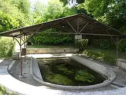 Le lavoir municipal du bourg.