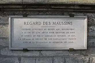 Plaque commémorative apposée sur l'édifice