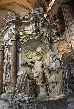 Face arrière du tombeau