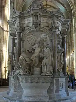 Face arrière du tombeau.