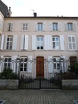 Maisons canoniales des comtesses.