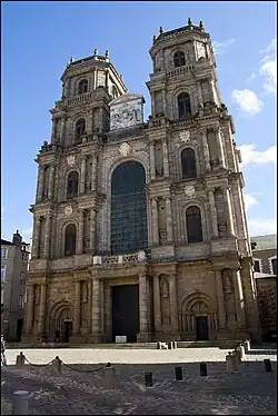 la cathédrale Saint-Pierre de Rennes.