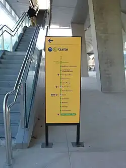 Photo d'un plan-thermomètre de la ligne B indiquant les stations restantes à desservir.