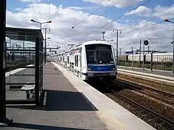 Un RER de la ligne E en gare de Noisy-le-Sec