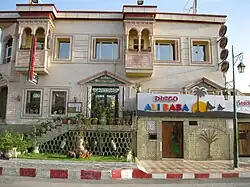 Façades de bâtiments.