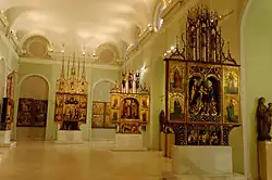 La grande salle du Trône de la Galerie nationale abrite les retables à volets du XVe et du début du XVIe