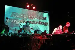 Description de l'image Reverse_Engineering_and_Teratone_case_a_chocs_2004.jpg.