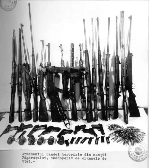 Armes et munitions, saisies par la Securitate vers 1952.