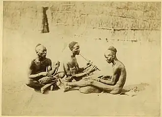 Musiciens Acholi, 1877-1880.