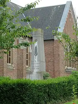 Le monument aux Morts.