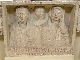 Famille Vibii : Lucius Vibius Tromentina et les siens. Fin du Ier&nbsp;siècle EC. Musée Chiaramonti