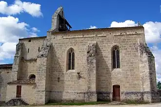 Façade sud de l'église Saint-Hilaire (mai&nbsp;2012)