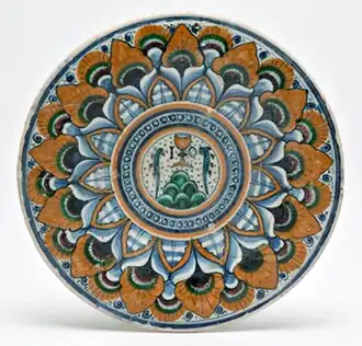 Assiette à décor « oeil de plume de paon », Faenza, fin du XVe&nbsp;siècle.