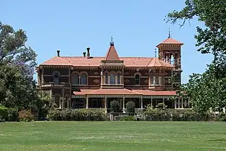 Domaine Rippon Lea&nbsp;(en). Elsternwick, Victoria.