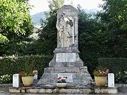 Le monument aux morts.