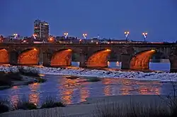 Vue nocturne du pont Régemortes
