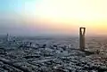 Vue sur Riyad et la tour du Kingdom Centre