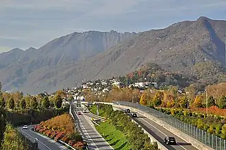 L'A13 à Locarno en direction d'Ascona.