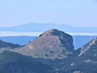 La roche Parnal depuis l'aiguille Verte au sud-est.