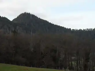 La roche des Corbeaux et le col du Bon Dieu.