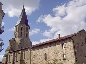 Église Saint-Sauveur à Rochechouart.
