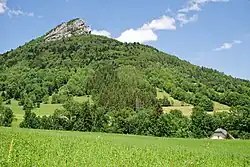 Le rocher de l'Éperrimont depuis Prélenfrey-du-Gua.