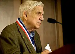 Roger L. Easton (en) (diplômé en 1943) : inventeur du GPS.