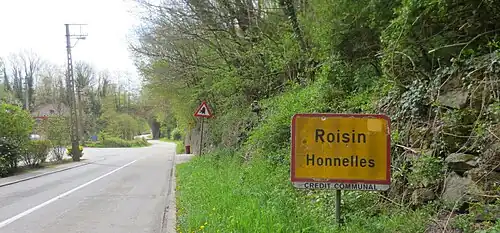 Entrée de Roisin, à la hauteur de Meaurain.