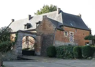 Hôtel de l'Ancienne Cure, ancienne ferme du XVIIIe siècle, initialement presbytère.