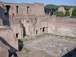 Cour intérieure de la Domus Augustana.